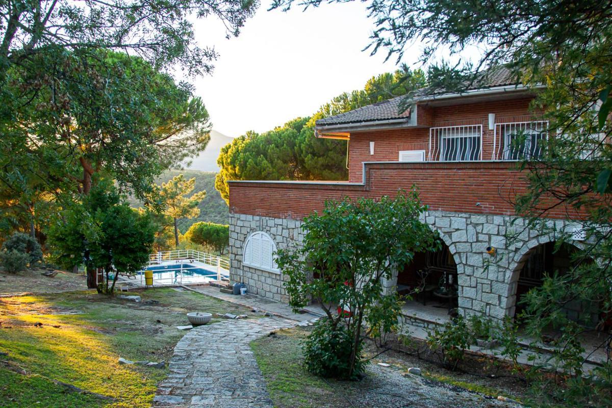Penzion Casa Cadalso, Mirador De Gredos, Madrid Cadalso de los Vidrios Exteriér fotografie